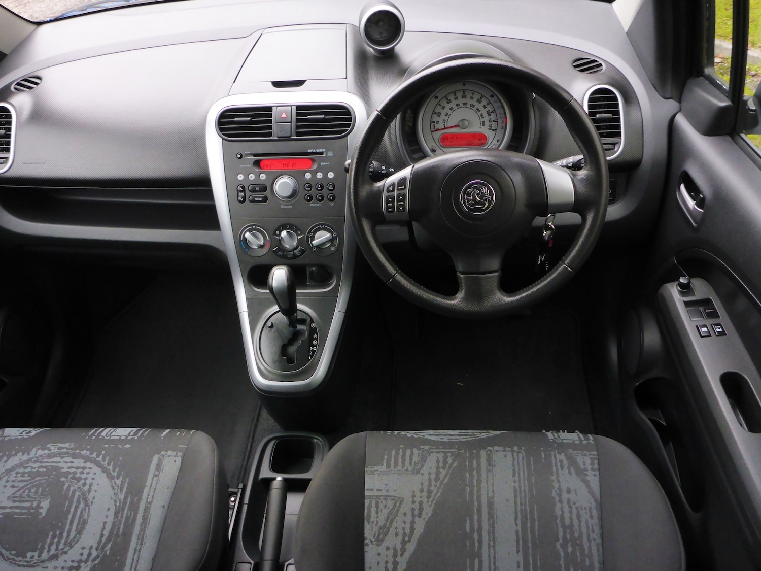 Used Vauxhall Agila 2012 for sale - 78139933: Photo 6
