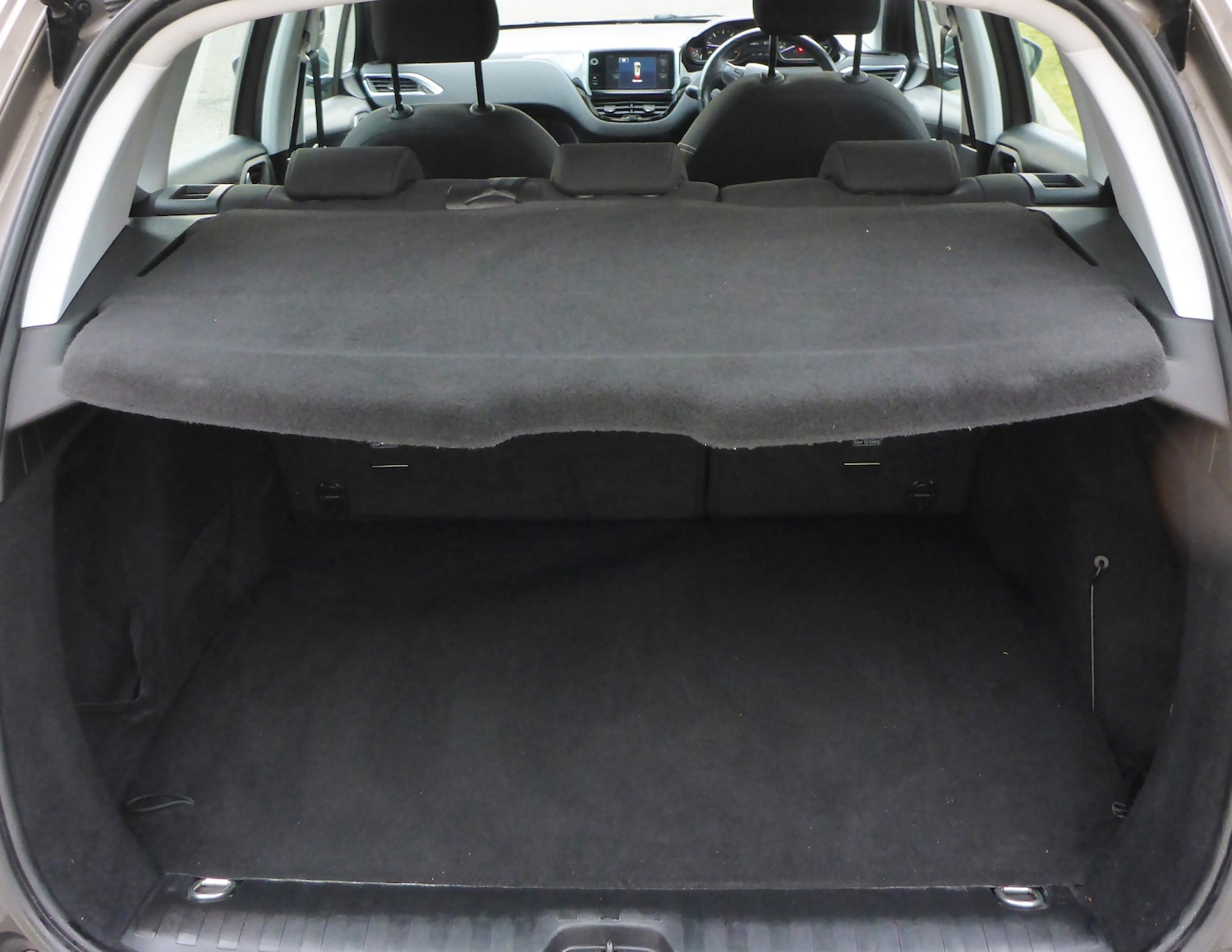 Used Peugeot 2008 2016 for sale - 78105109: Photo 4