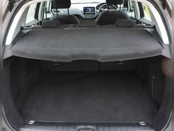 Used Peugeot 2008 2016 for sale - 78105109: Photo