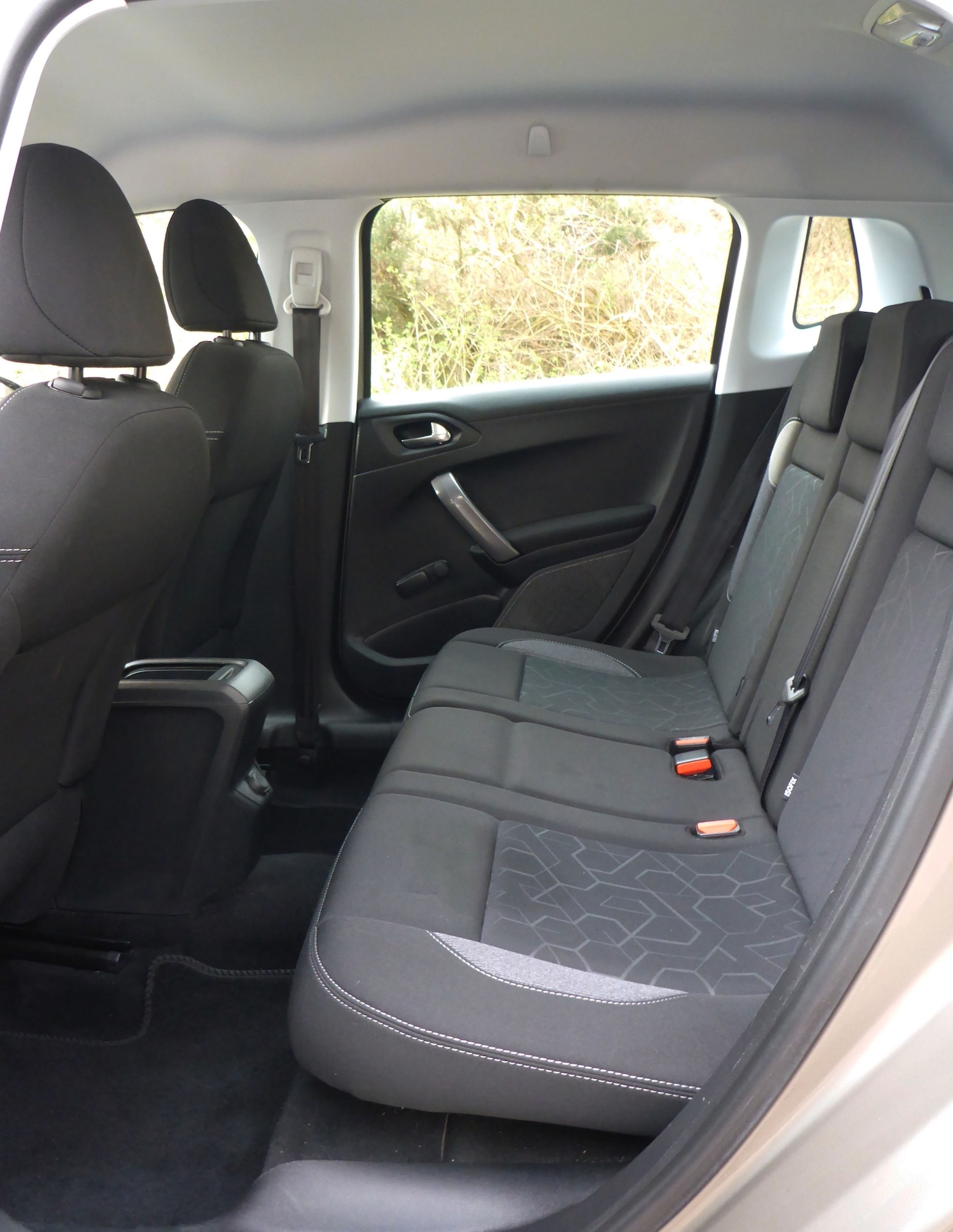 Used Peugeot 2008 2016 for sale - 78105109: Photo 5