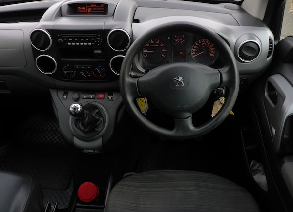 Used Peugeot Partner Tepee 2016 for sale - 76316551: Photo 6