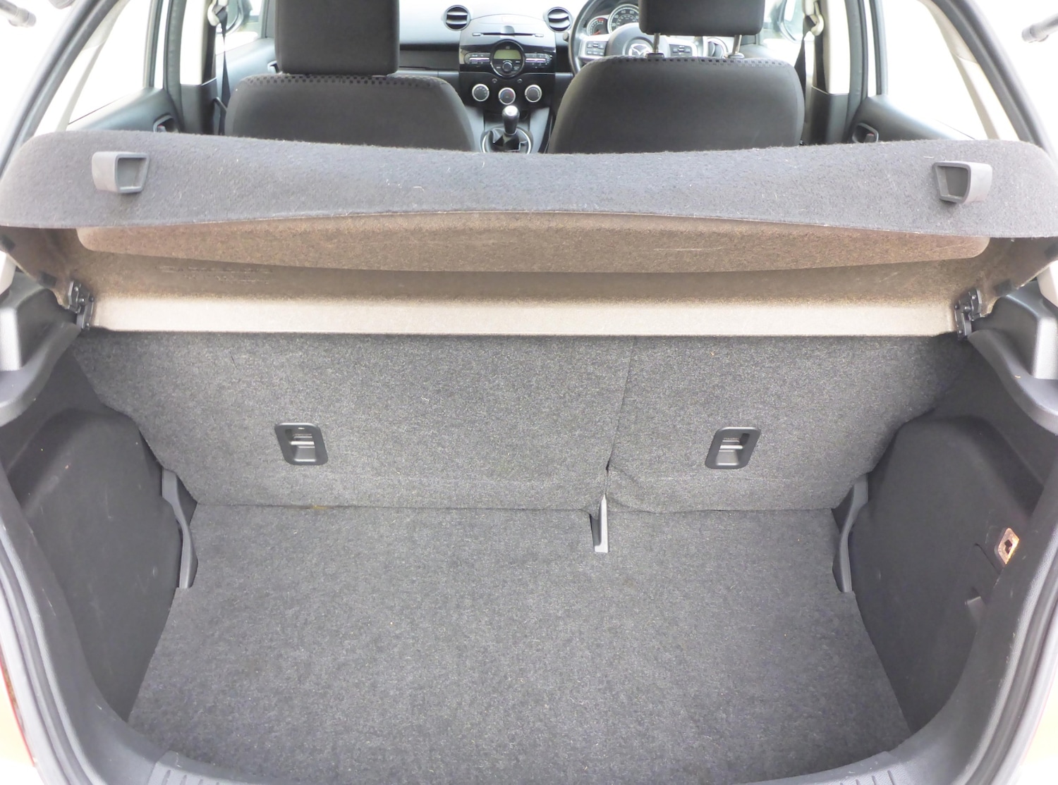 Used Mazda Mazda2 2012 for sale - 78218126: Photo 4