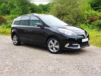 2014 (14) - 1.5 dCi Dynamique 110, Only 51k MLS Top Spec 7 SEATER ESTATE 5-Door