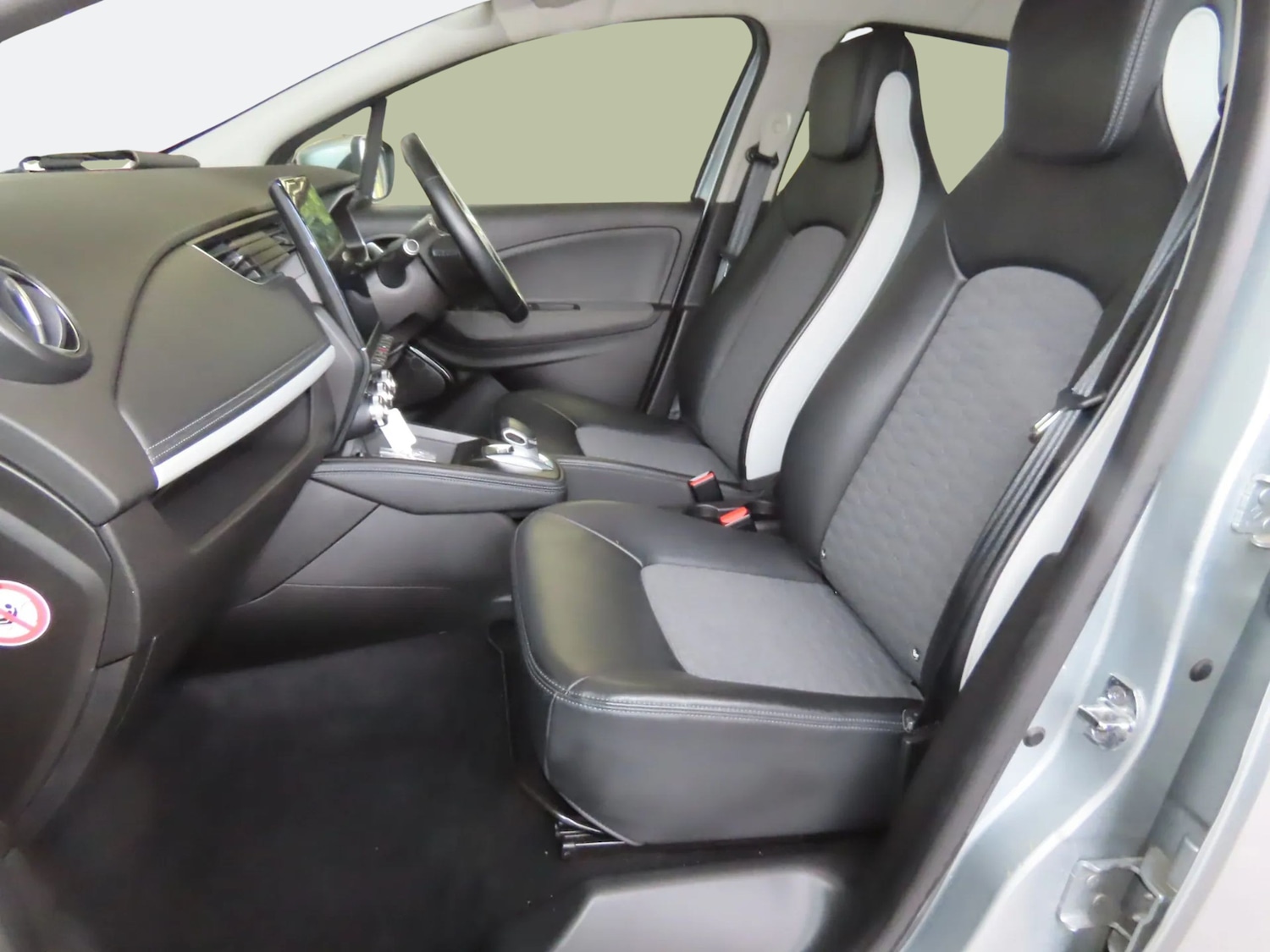 Used Renault Zoe 2022 for sale - 76594387: Photo 10