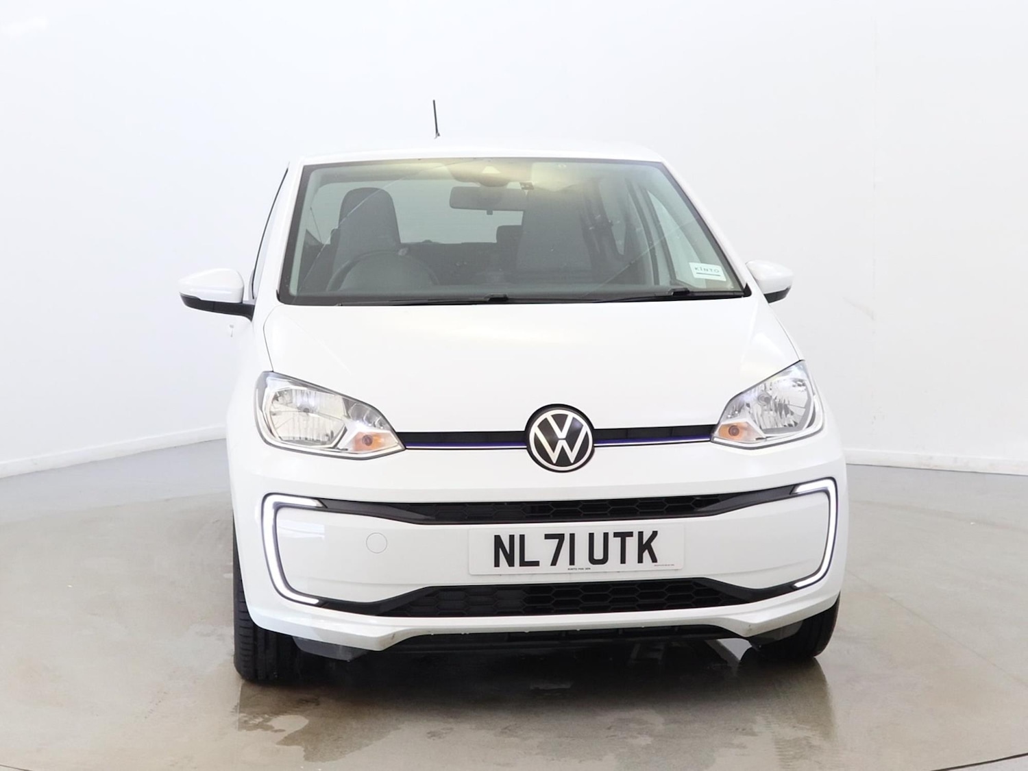 Used Volkswagen up! 2021 for sale - 77444124: Photo 2