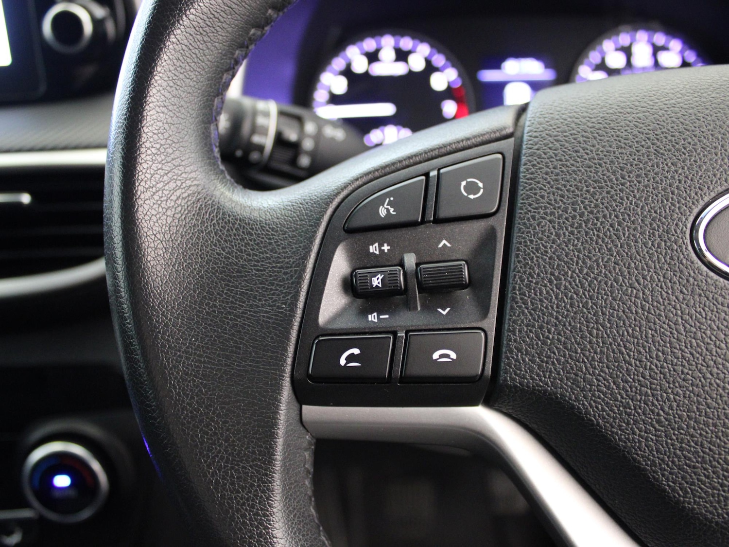 Used Hyundai TUCSON 2018 for sale - 76515872: Photo 36