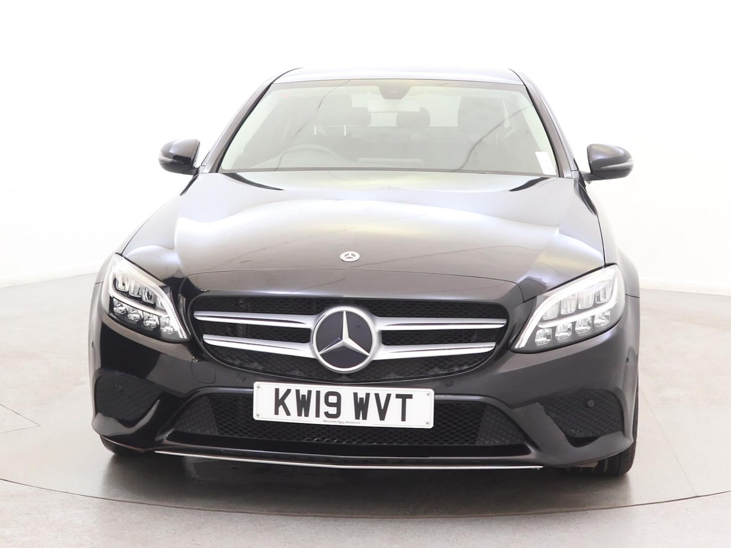 Used Mercedes-Benz C Class 2019 for sale - 78210802: Photo 2