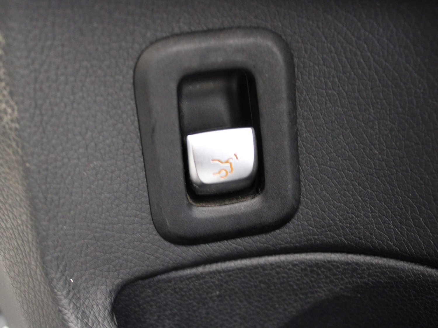 Used Mercedes-Benz C Class 2019 for sale - 78210802: Photo 40