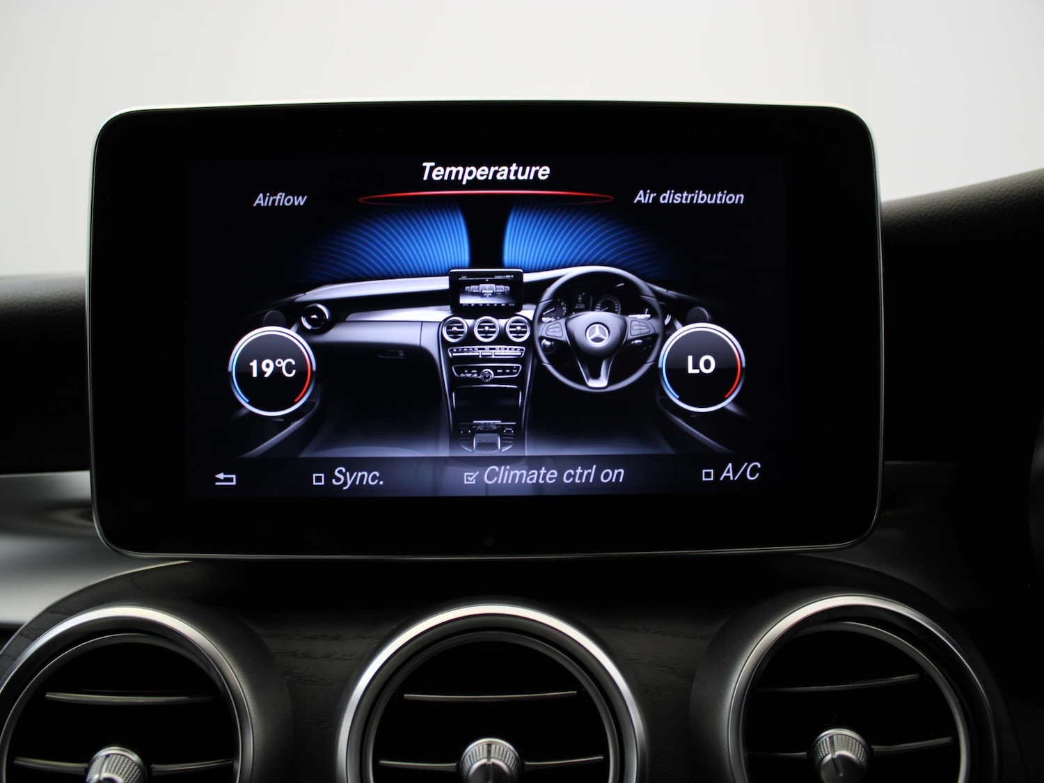 Used Mercedes-Benz C Class 2018 for sale - 76916436: Photo 22