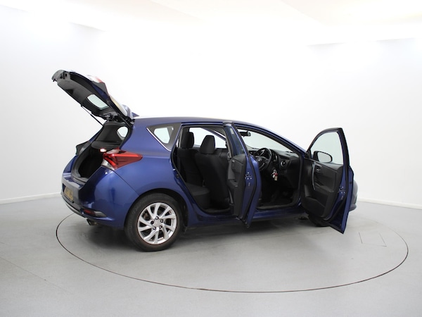 Used Toyota Auris 2017 for sale - 76177454: Photo 34