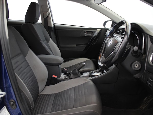 Used Toyota Auris 2017 for sale - 76177454: Photo 9