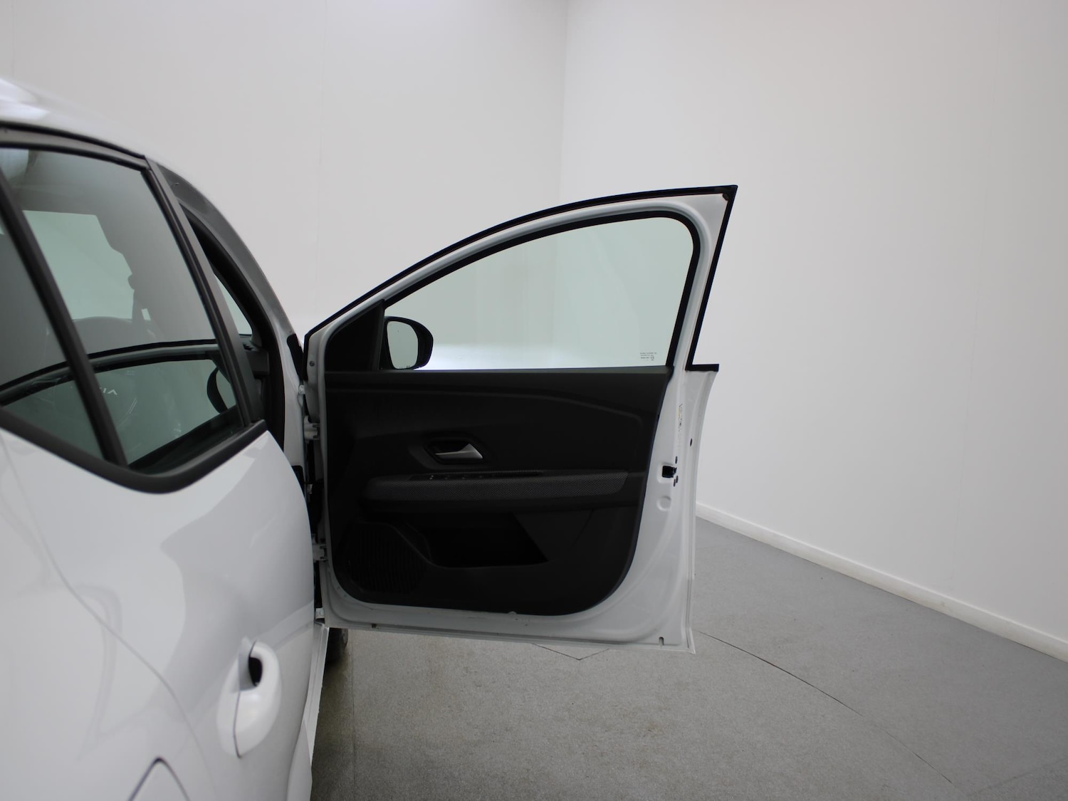 Used Dacia Sandero 2023 for sale - 76274613: Photo 31