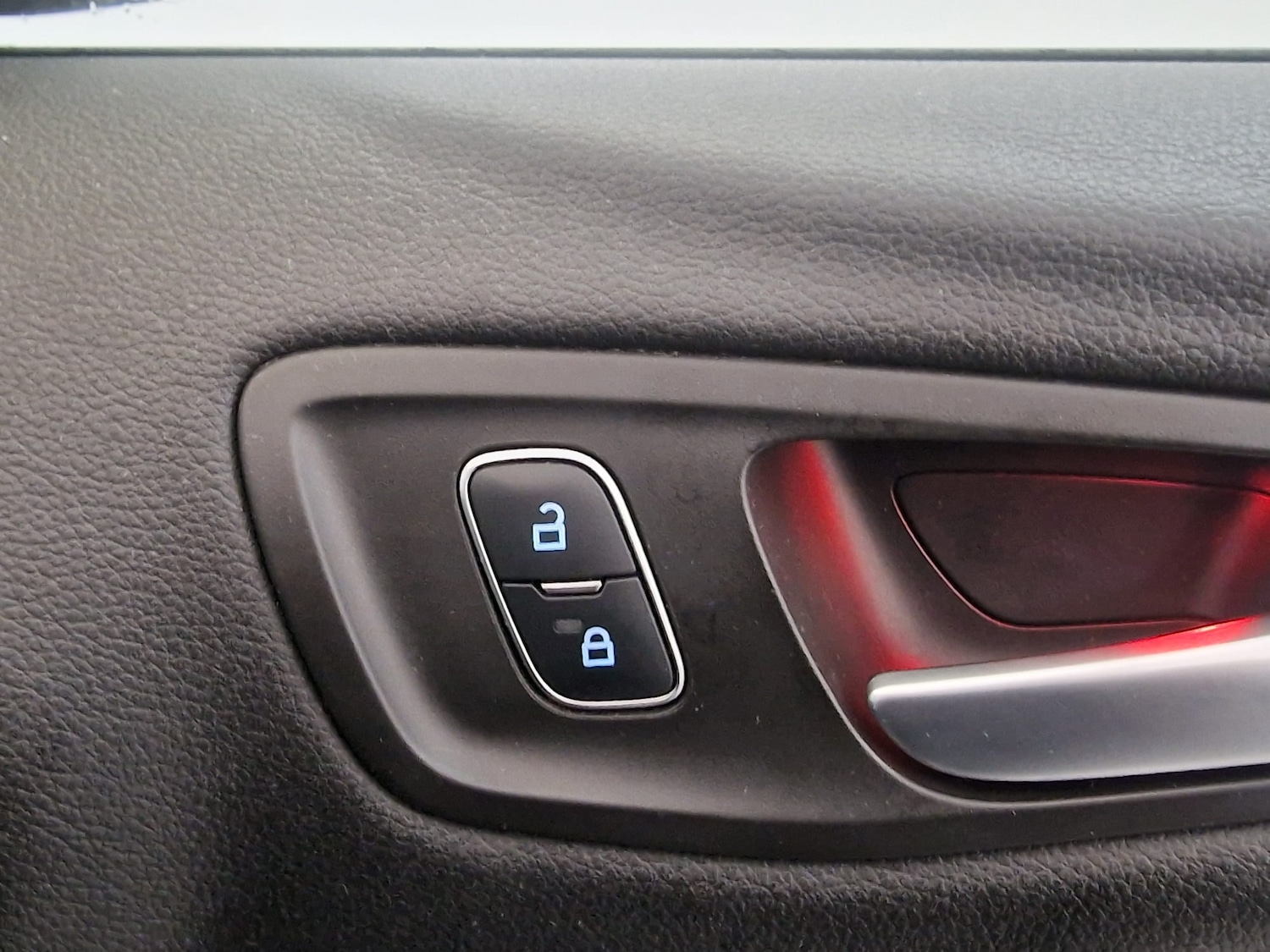 Used Ford Kuga 2018 for sale - 76442664: Photo 32