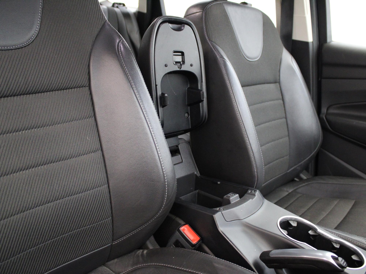 Used Ford Kuga 2015 for sale - 76515786: Photo 25