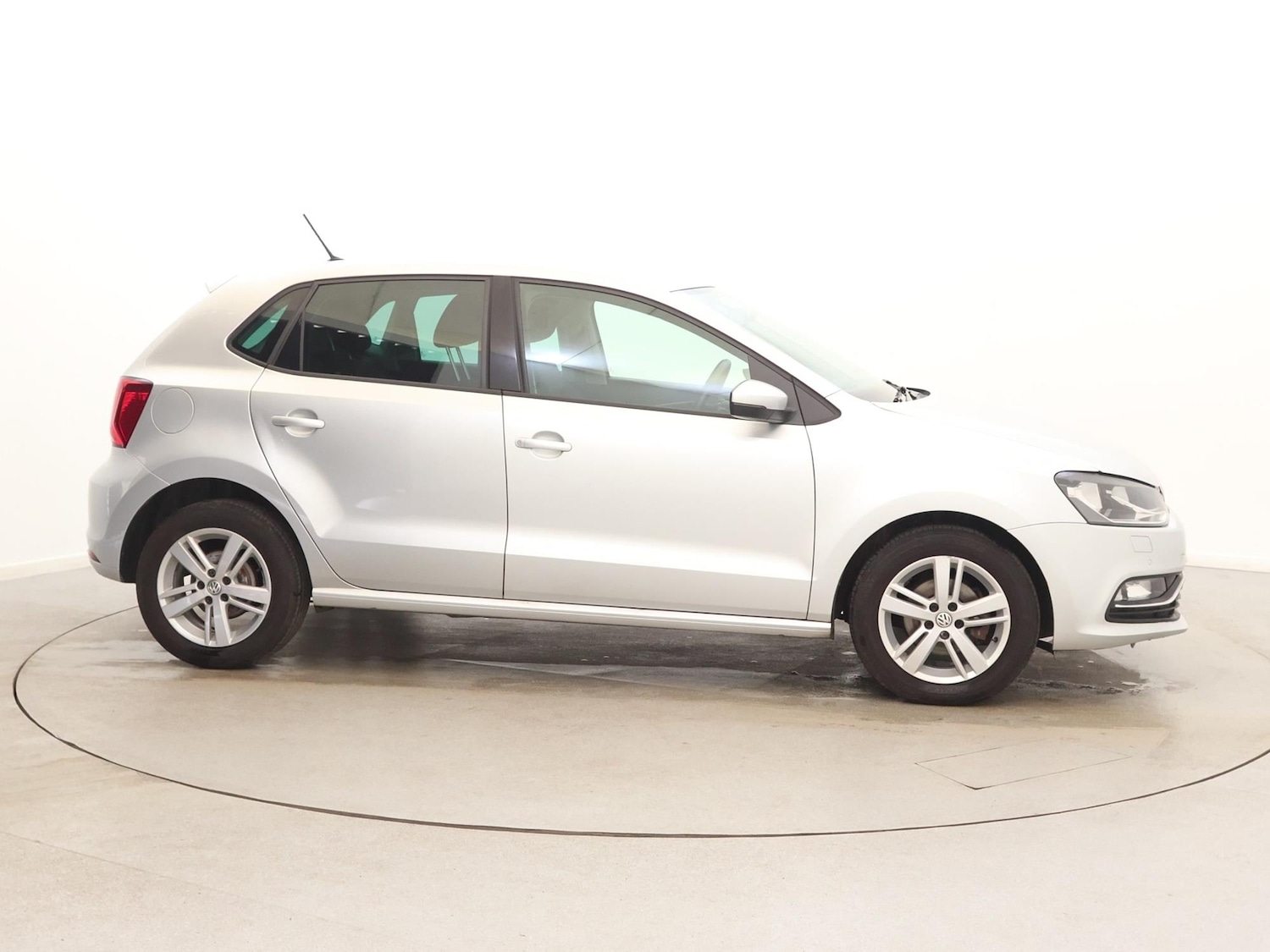 Used Volkswagen Polo 2016 for sale - 78038080: Photo 8