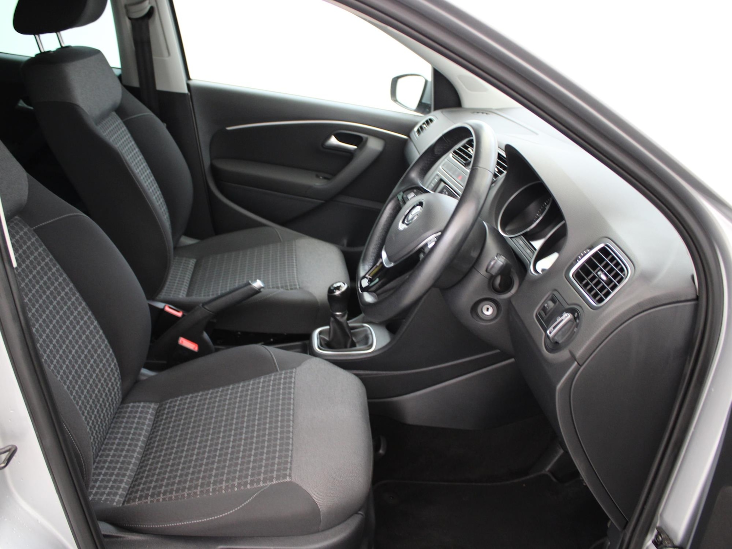 Used Volkswagen Polo 2016 for sale - 78038080: Photo 9