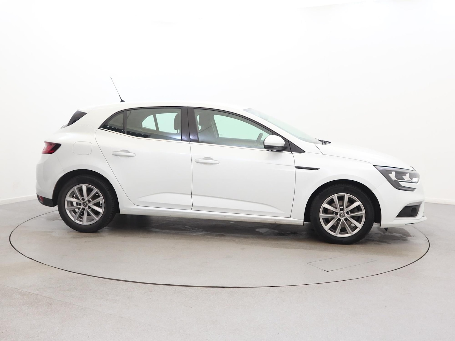 Used Renault Megane 2020 for sale - 78210776: Photo 8