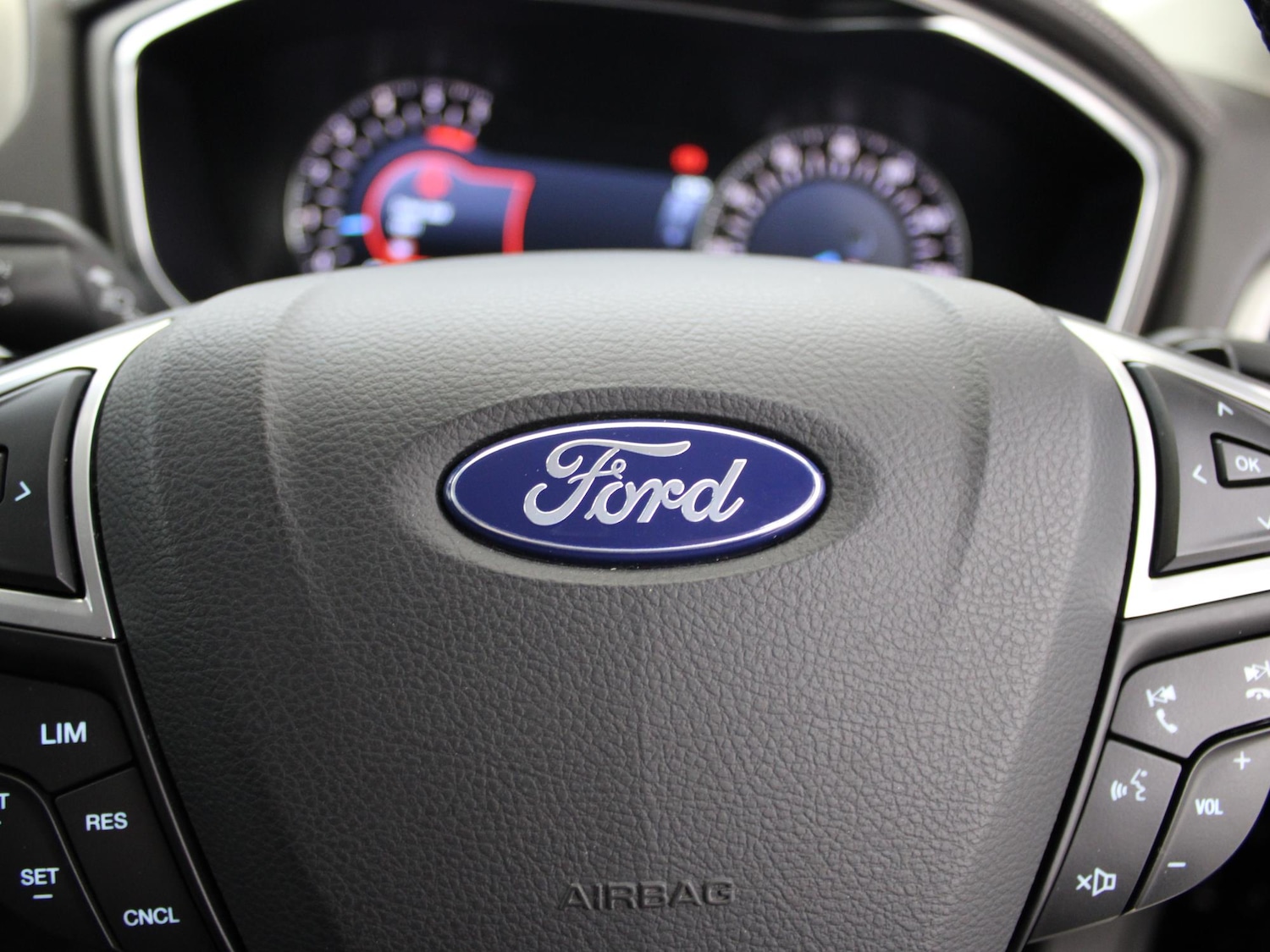 Used Ford Mondeo 2018 for sale - 76515793: Photo 23