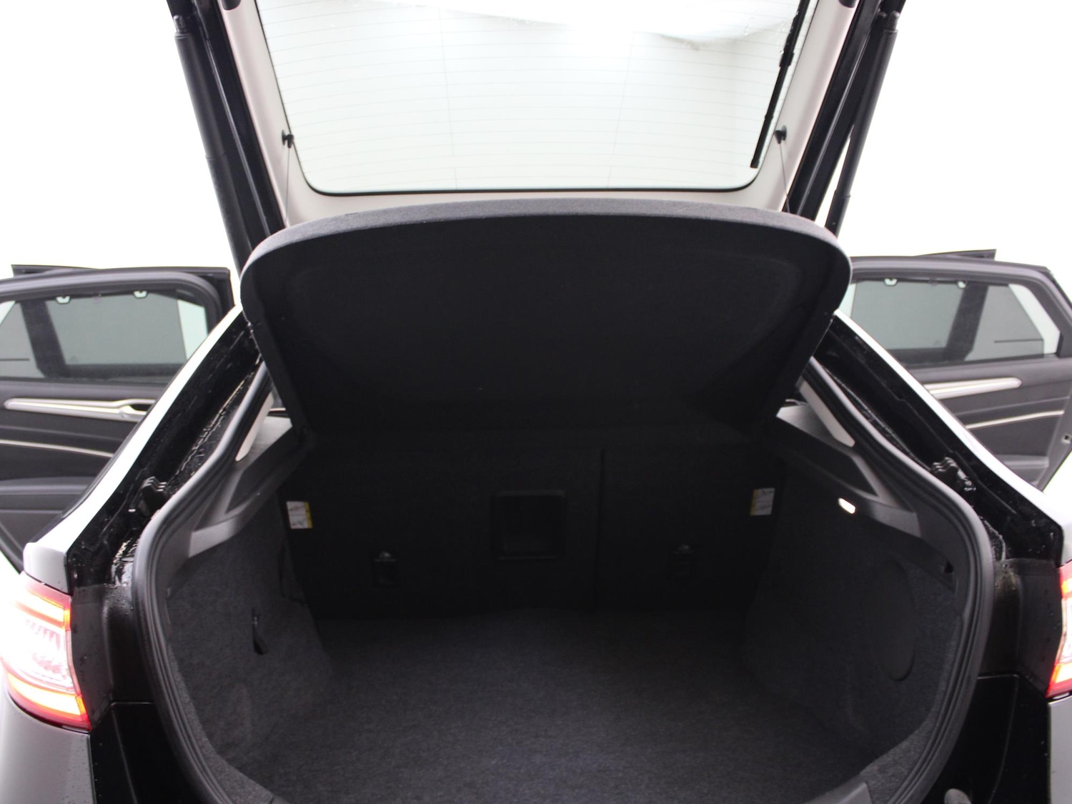 Used Ford Mondeo 2018 for sale - 76515793: Photo 30