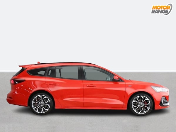Used Ford Focus 2022 for sale - 76243682: Photo 2