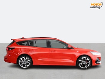 Used Ford Focus 2022 for sale - 76243682: Photo 2