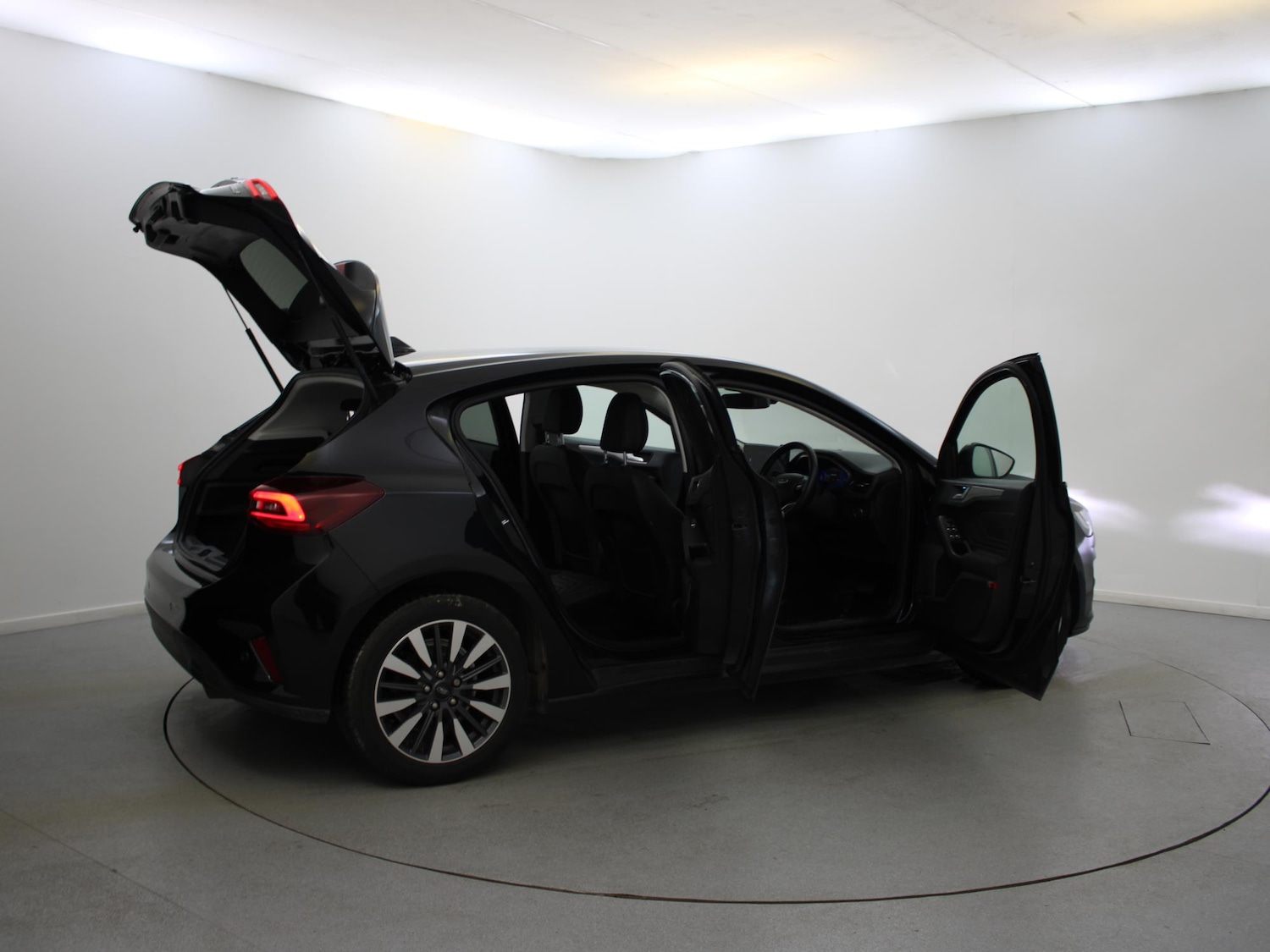 Used Ford Focus 2023 for sale - 76789733: Photo 33