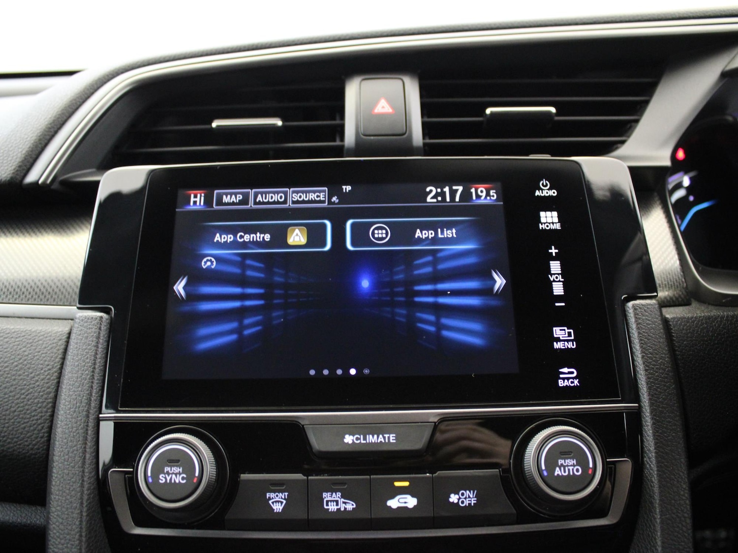 Used Honda Civic 2017 for sale - 76968106: Photo 17