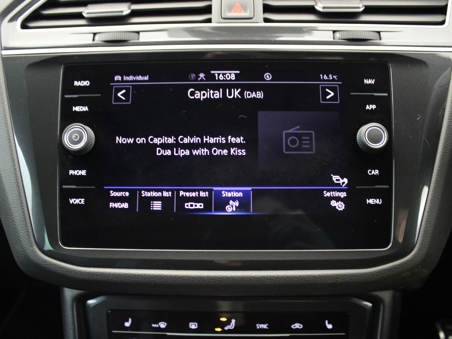 Used Volkswagen Tiguan 2020 for sale - 75611568: Photo 20