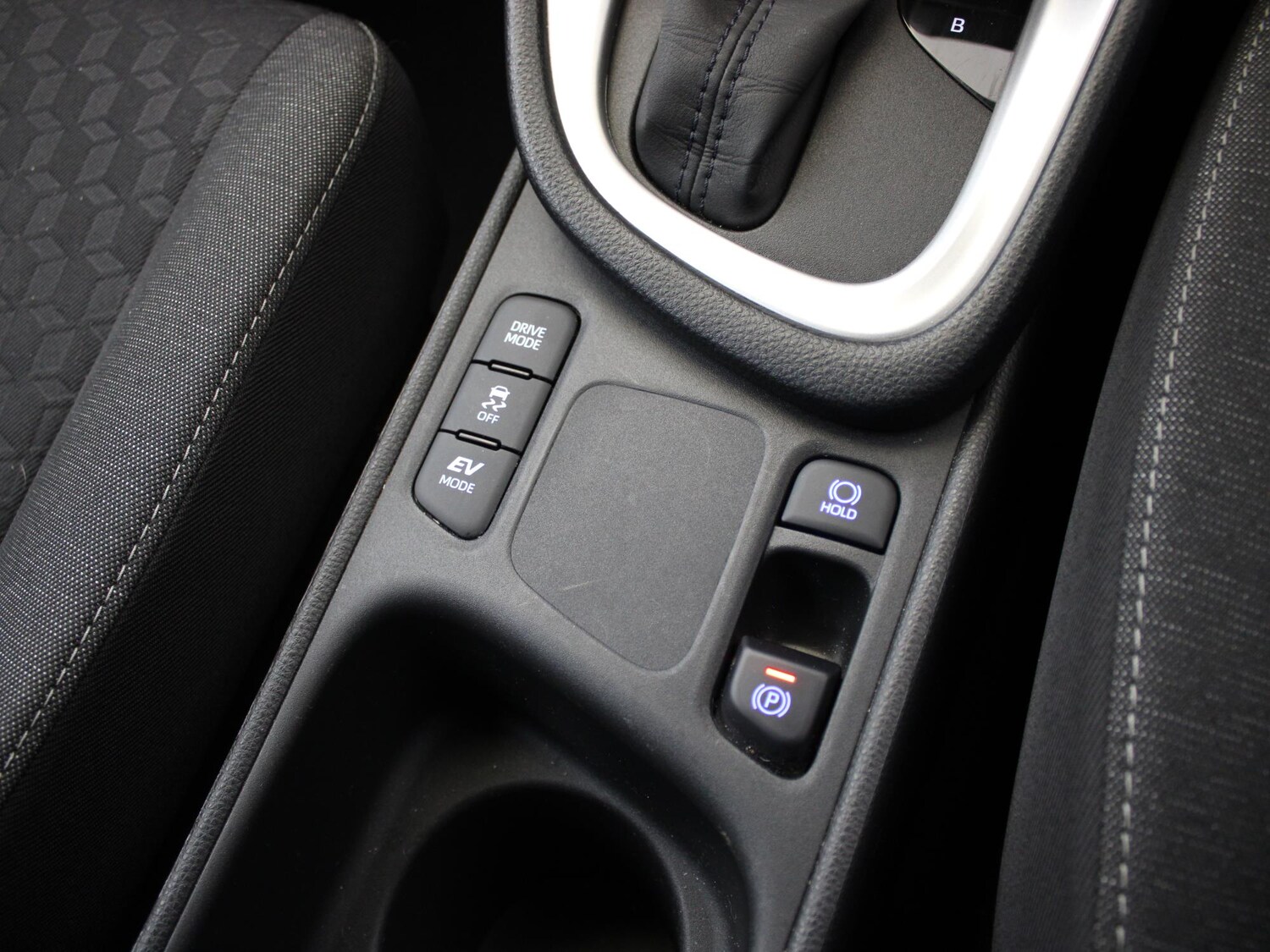 Used Toyota Yaris 2022 for sale - 77398058: Photo 25