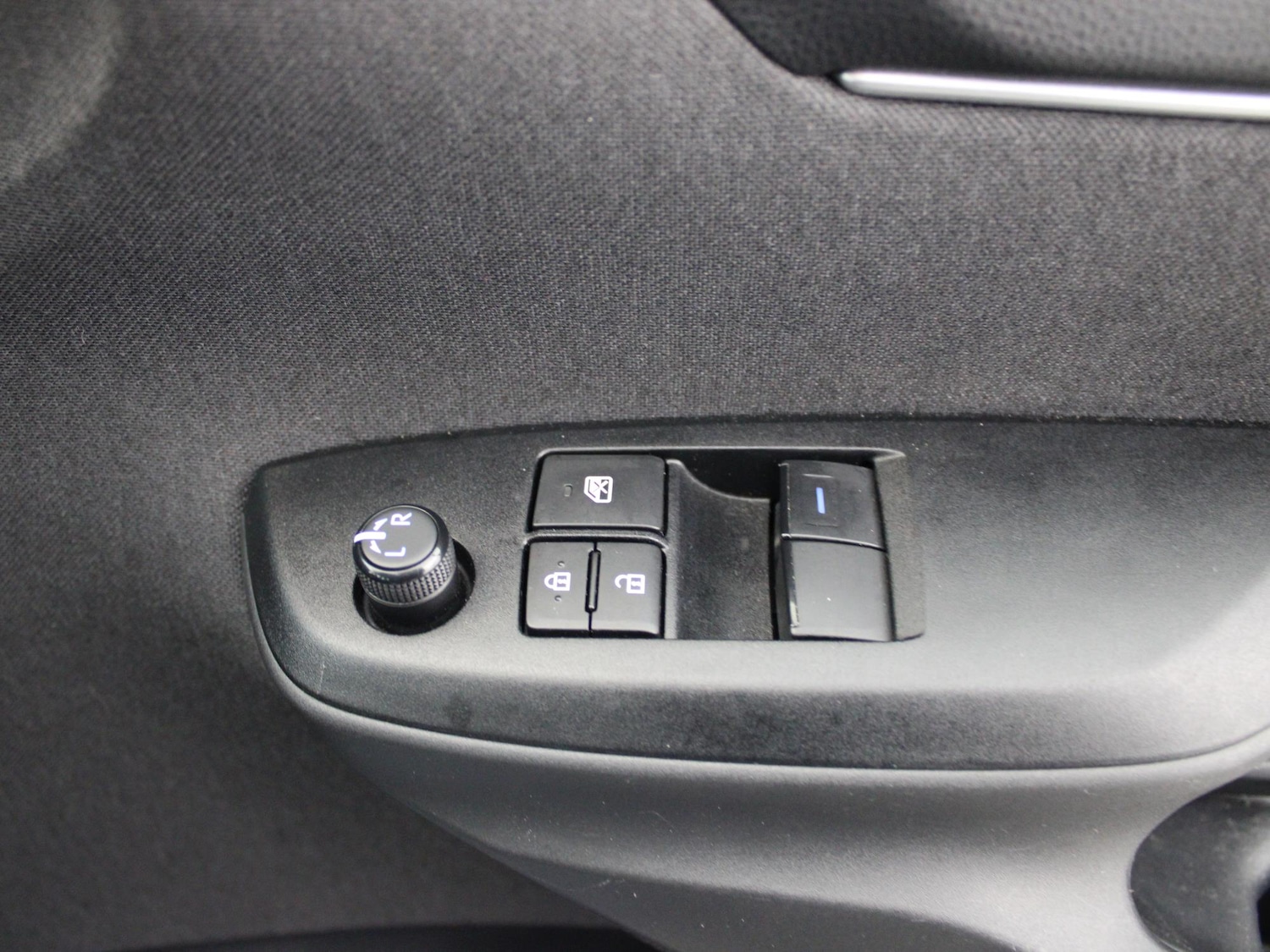 Used Toyota Yaris 2022 for sale - 77398058: Photo 33