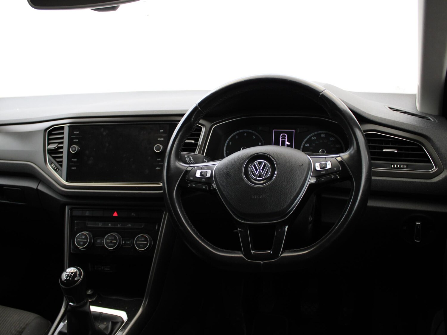 Used Volkswagen T-Roc 2020 for sale - 77635139: Photo 11