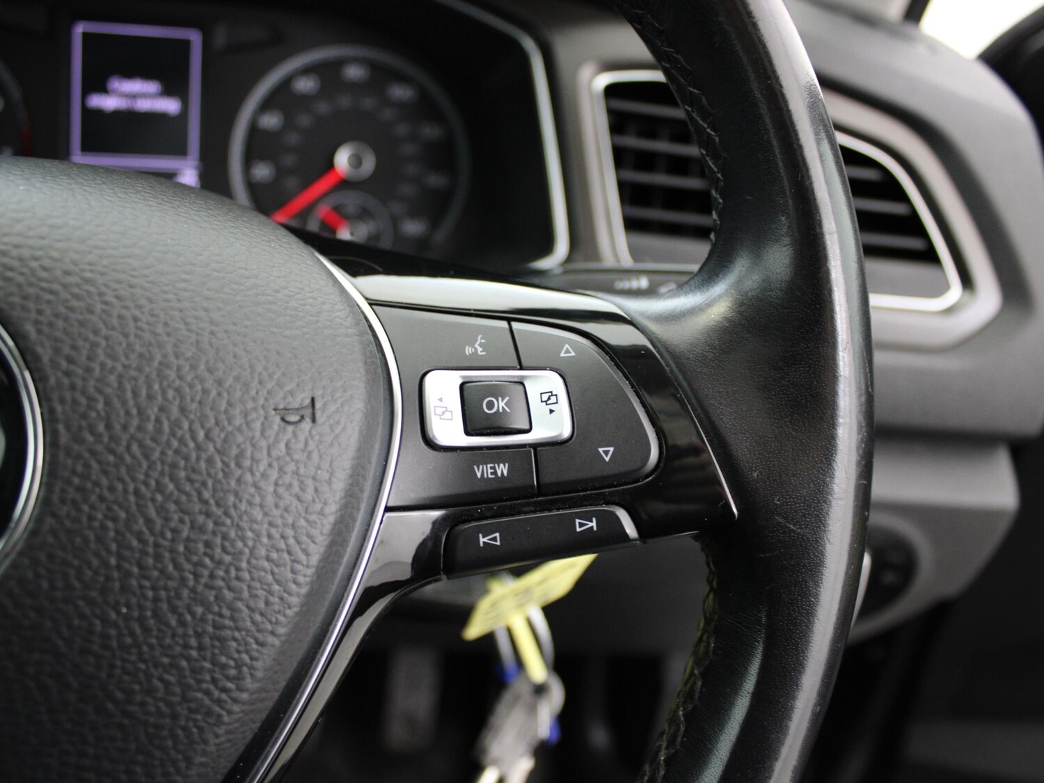 Used Volkswagen T-Roc 2020 for sale - 77635139: Photo 25