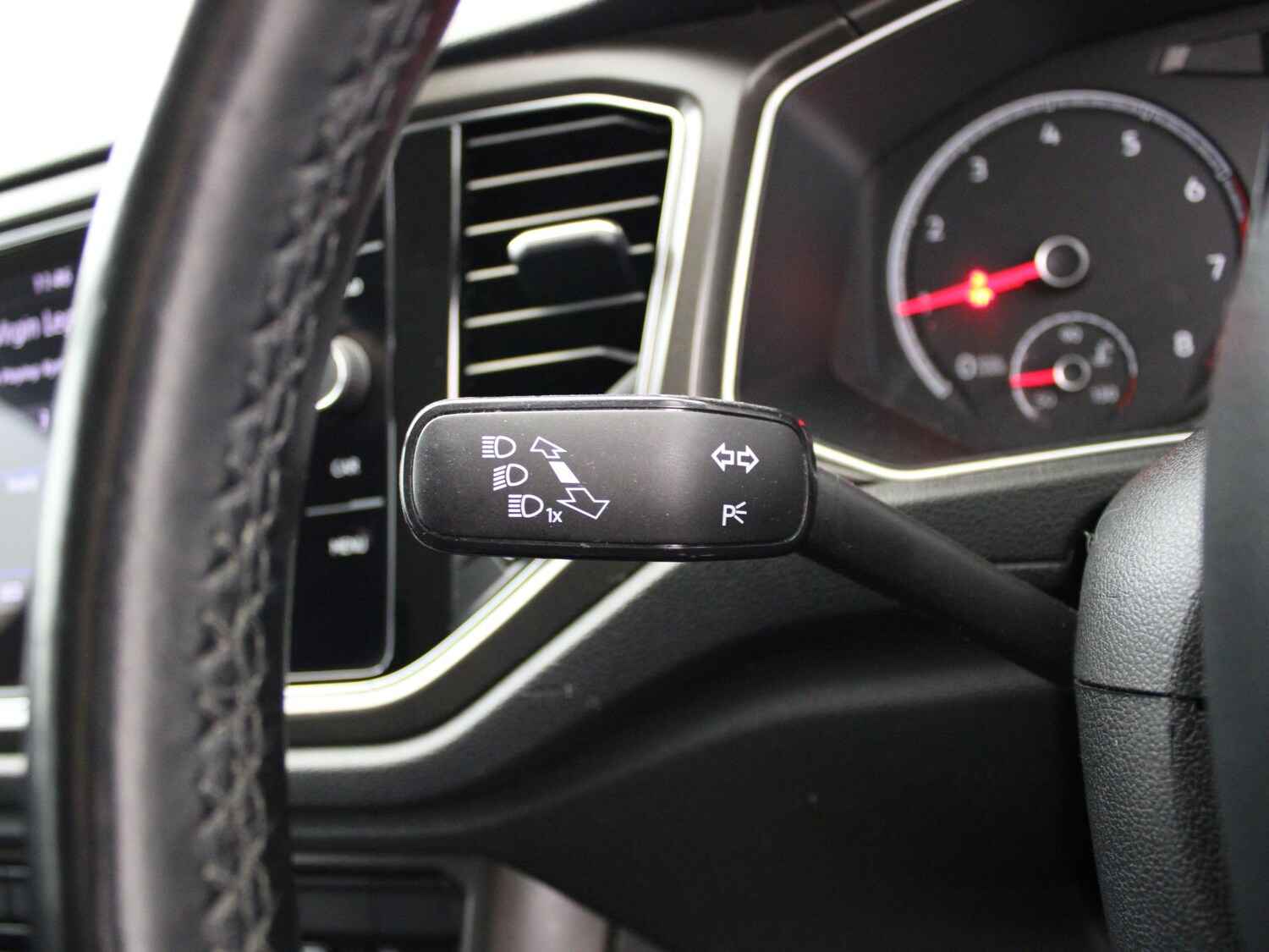 Used Volkswagen T-Roc 2020 for sale - 77635139: Photo 26