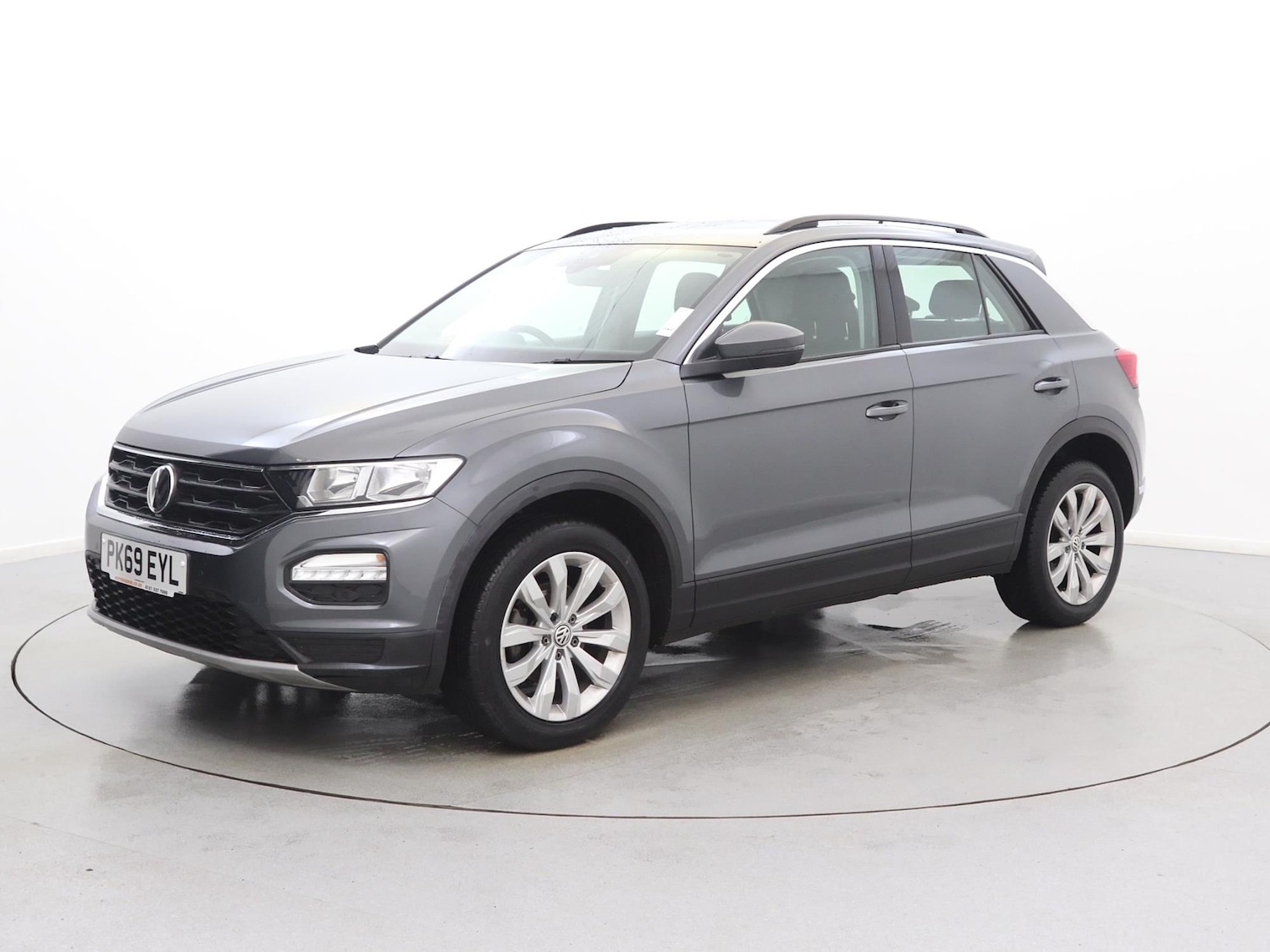 Used Volkswagen T-Roc 2020 for sale - 77635139: Photo 3