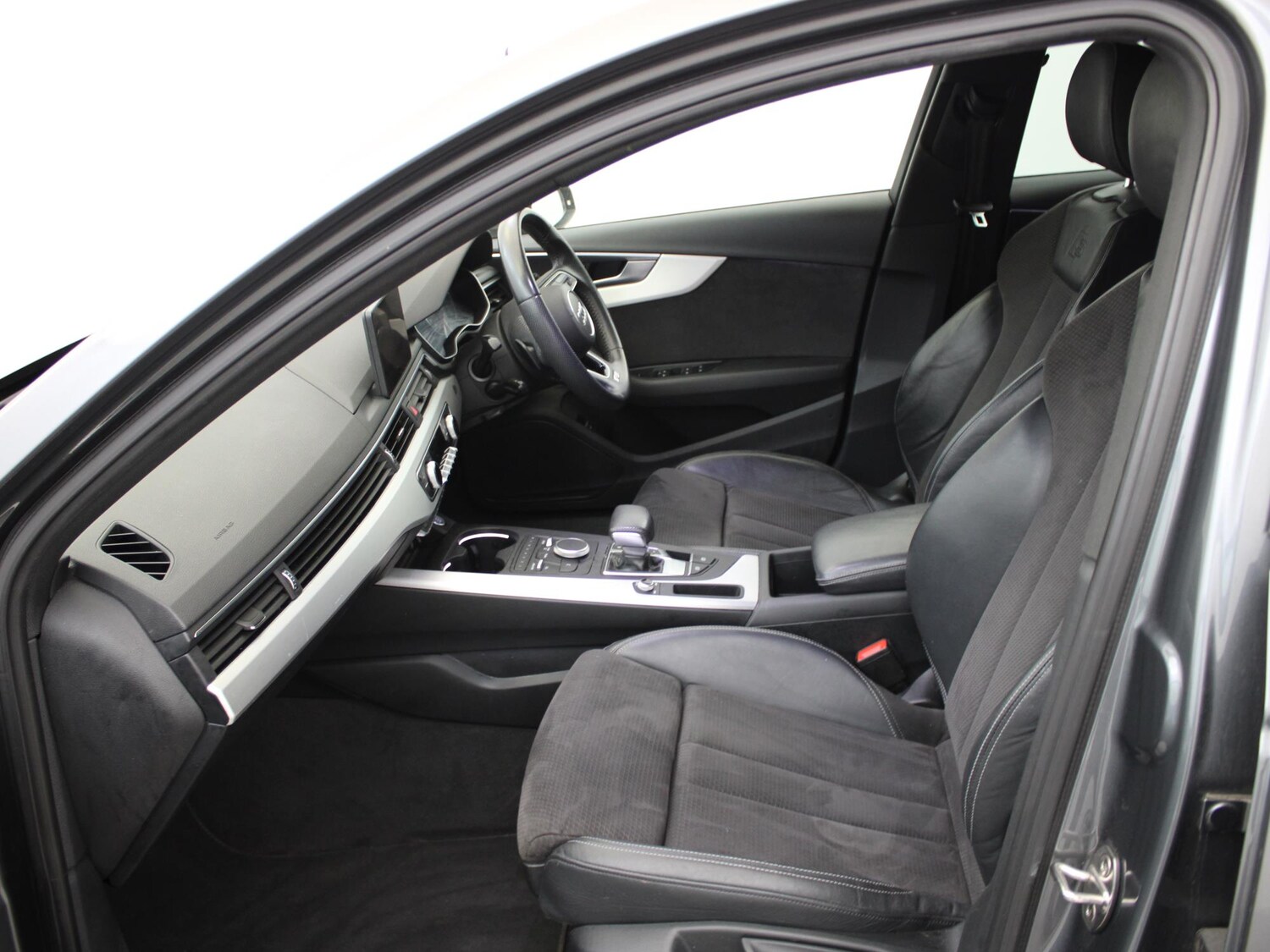 Used Audi A4 2020 for sale - 78177915: Photo 10