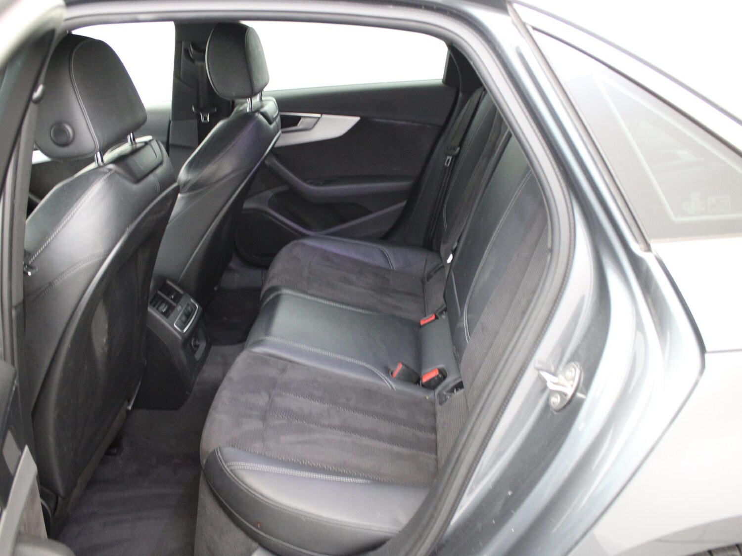 Used Audi A4 2020 for sale - 78177915: Photo 11