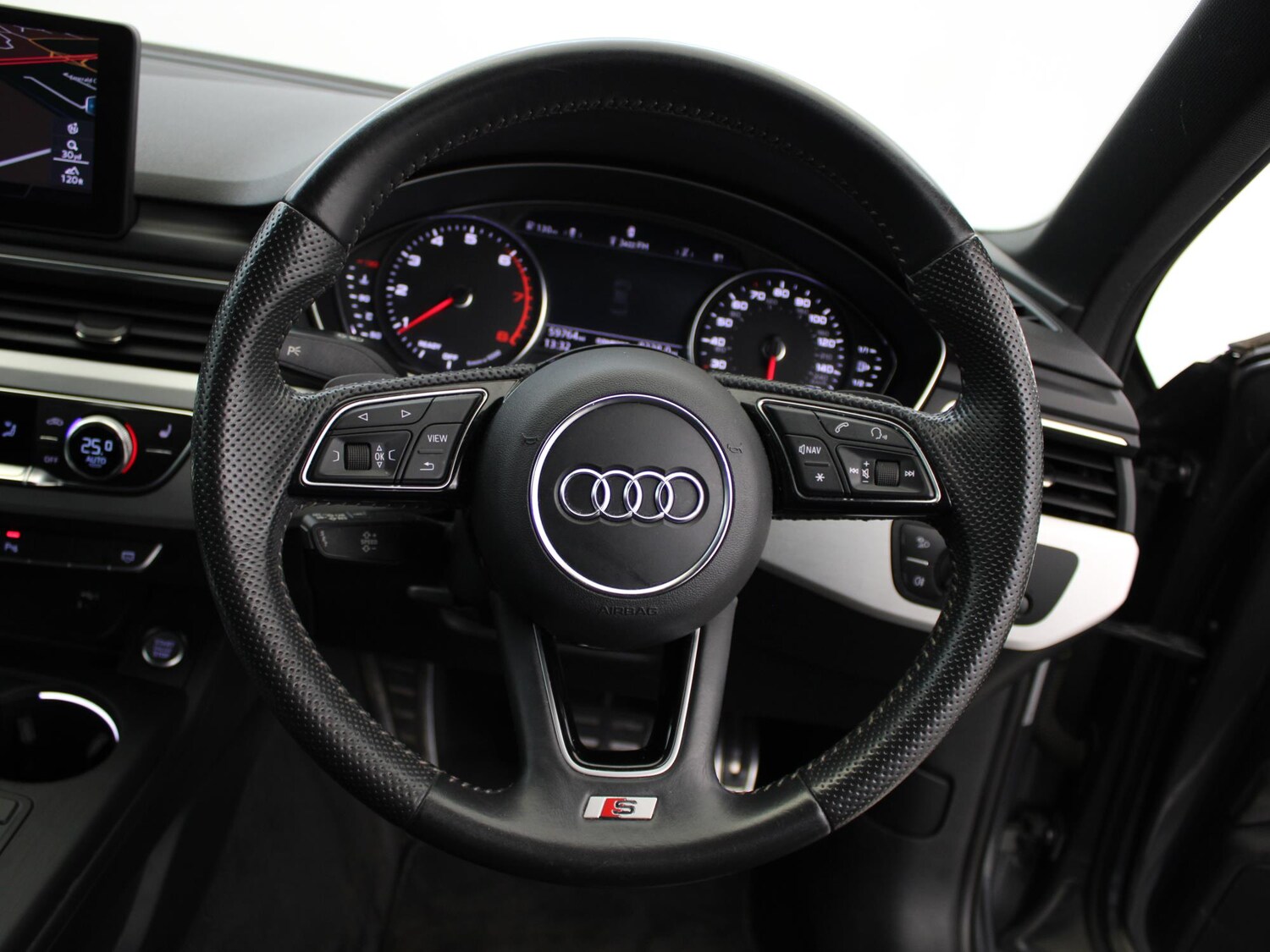 Used Audi A4 2020 for sale - 78177915: Photo 24