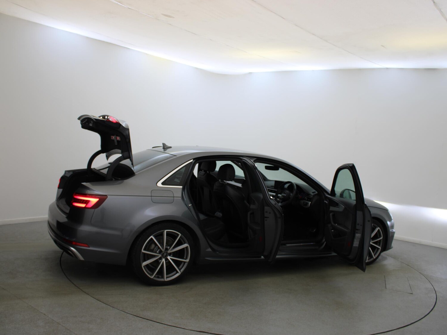 Used Audi A4 2020 for sale - 78177915: Photo 33