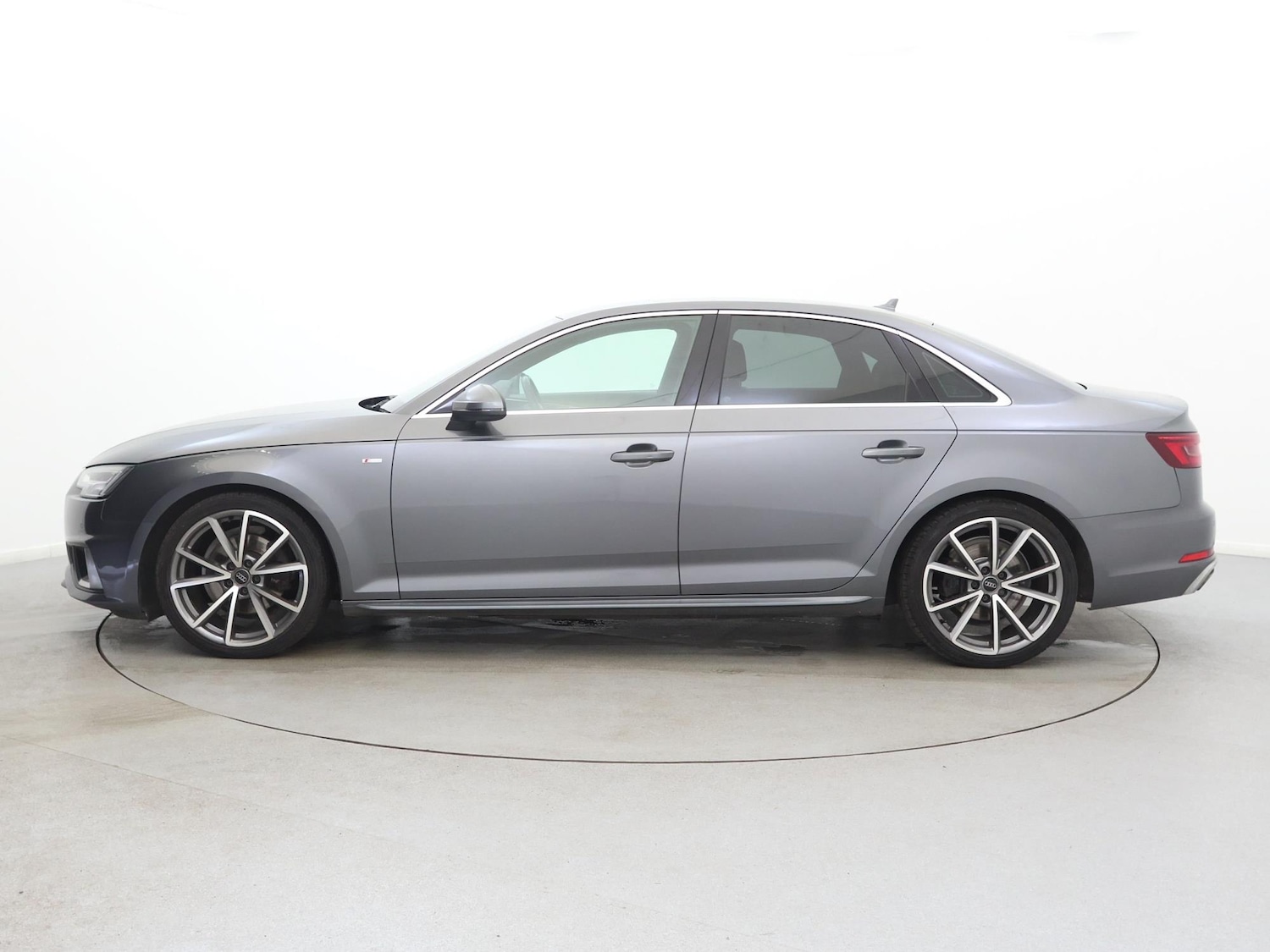 Used Audi A4 2020 for sale - 78177915: Photo 4