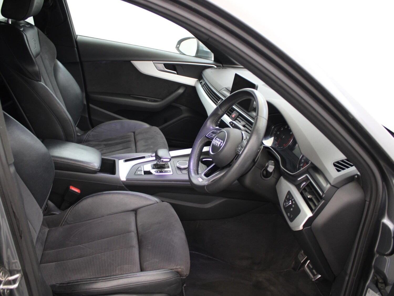 Used Audi A4 2020 for sale - 78177915: Photo 9