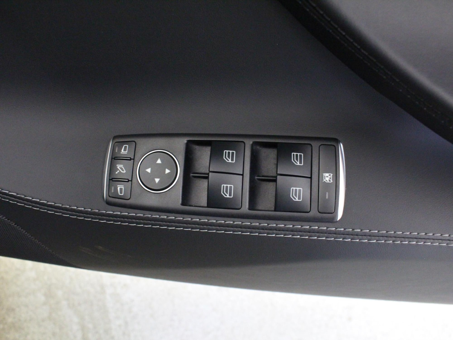 Used Tesla Model S 2020 for sale - 76968170: Photo 36