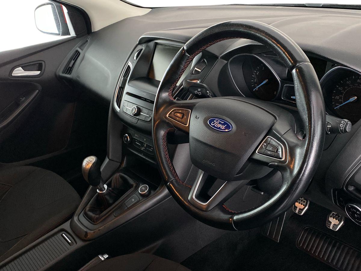 Used Ford Focus 2016 for sale - 76090445: Photo 12