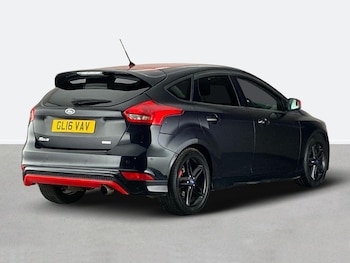 Used Ford Focus 2016 for sale - 76090445: Photo 3