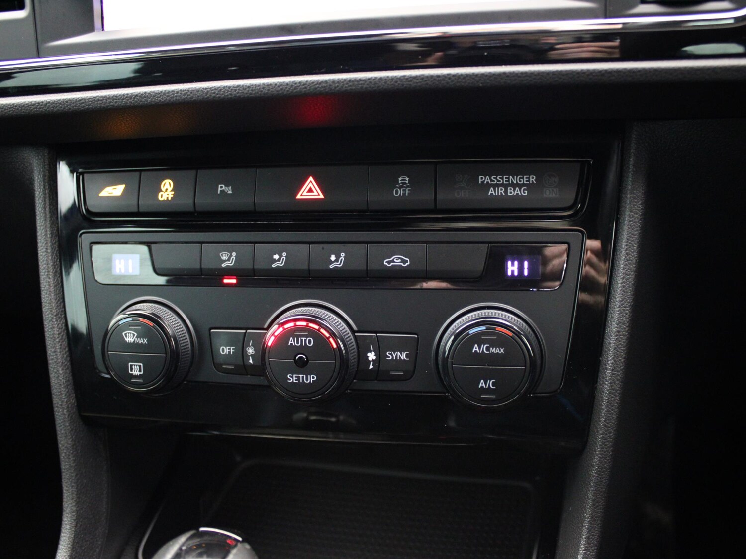 Used SEAT Leon 2020 for sale - 77348479: Photo 25