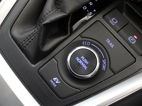 Used Toyota RAV4 2020 for sale - 76300119: Photo 19