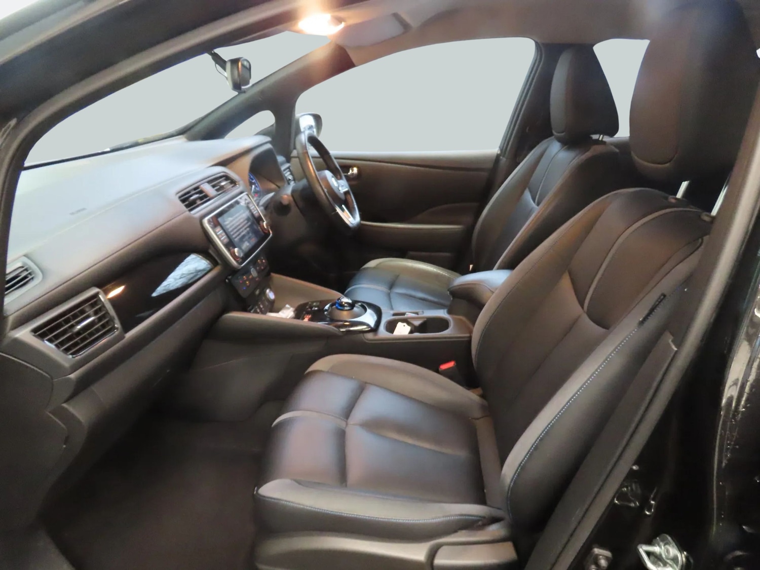 Used Nissan Leaf 2021 for sale - 77135436: Photo 6