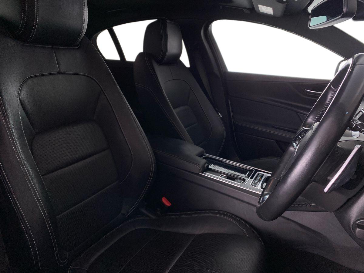 Used Jaguar XE 2017 for sale - 77979672: Photo 13