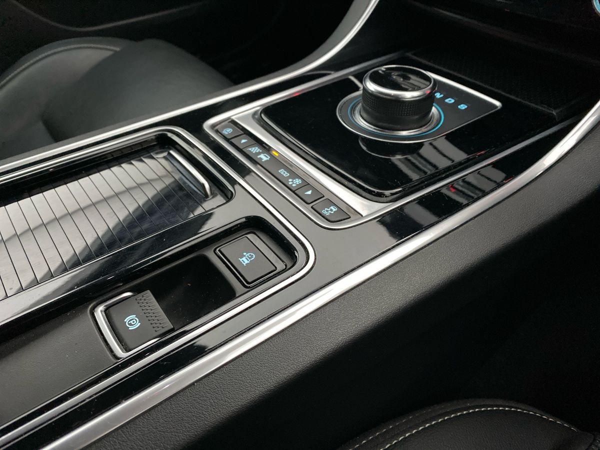 Used Jaguar XE 2017 for sale - 77979672: Photo 18