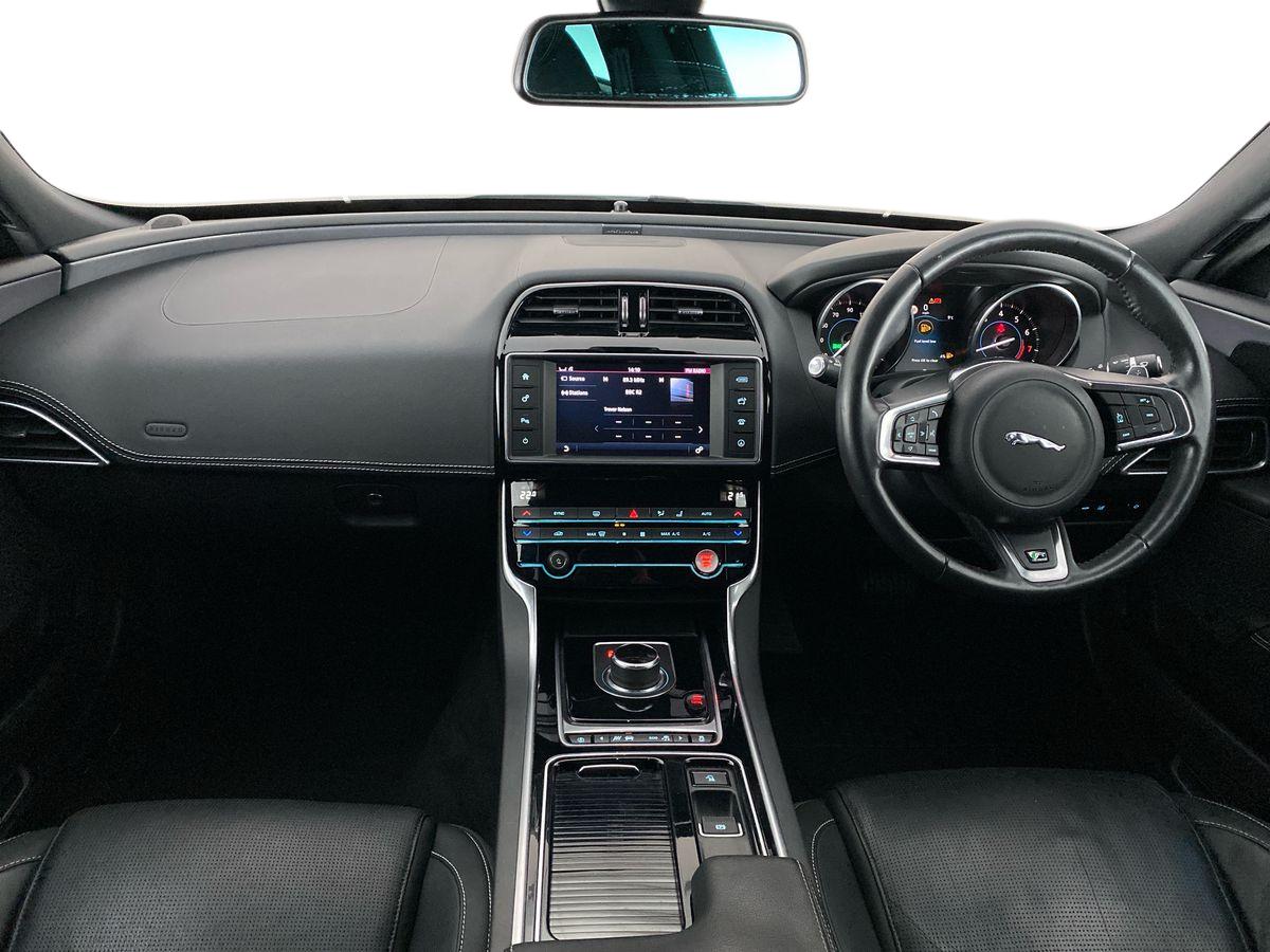 Used Jaguar XE 2017 for sale - 77979672: Photo 9