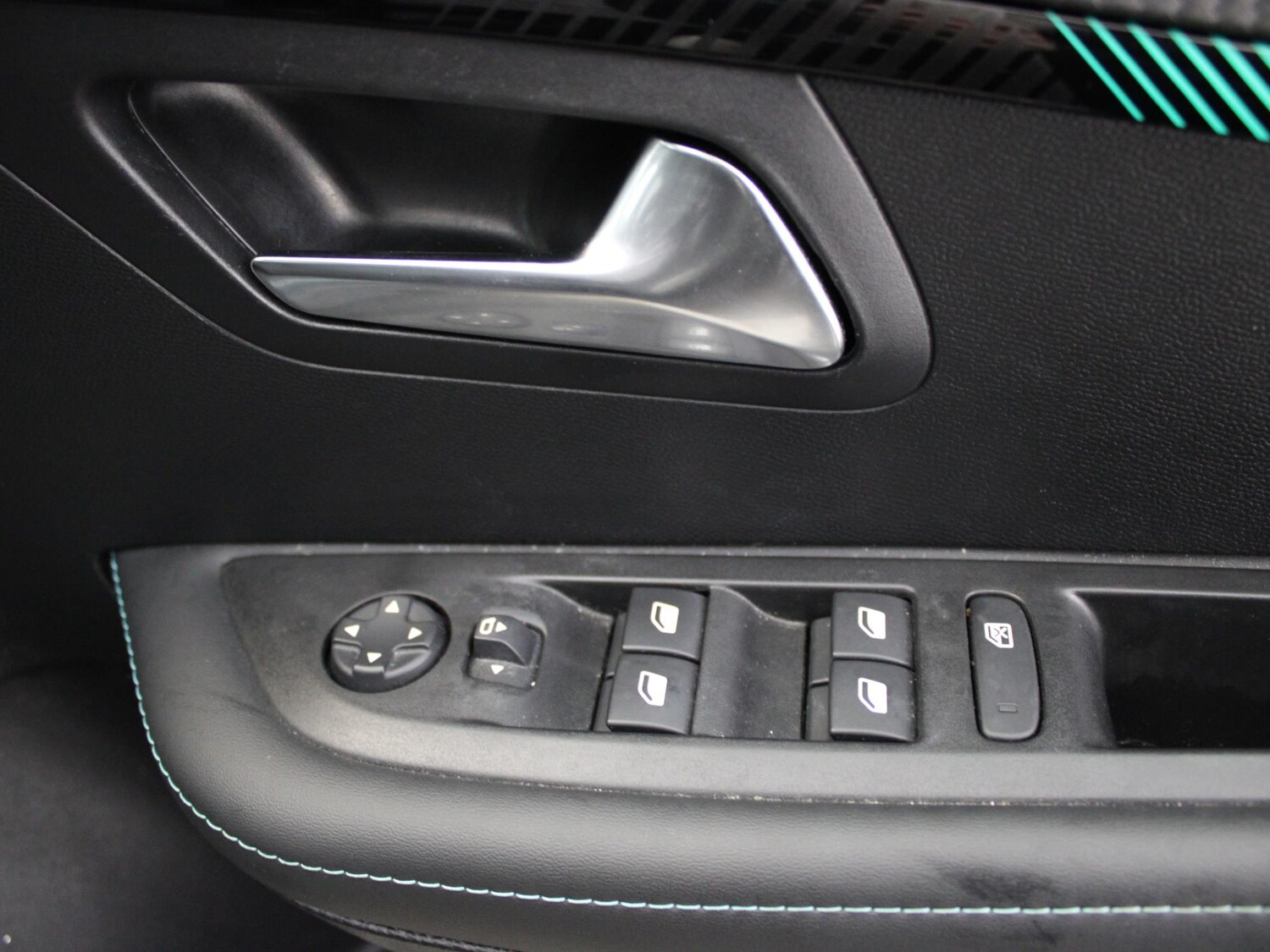 Used Peugeot 208 2023 for sale - 77398041: Photo 34